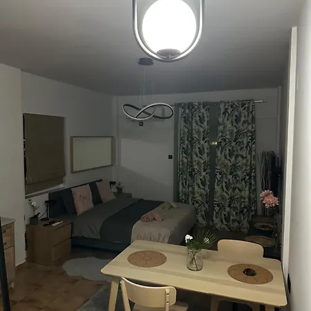 Νεάπολη Apartment Larissa Exterior photo