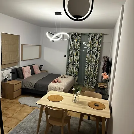 Νεάπολη Apartment Larissa Exterior photo
