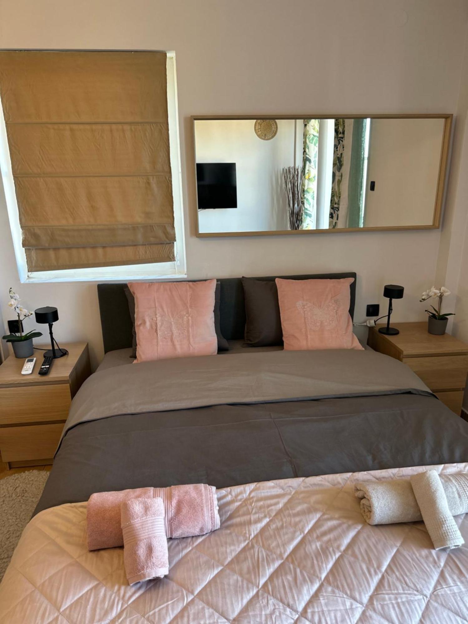 νεάπολη Apartment *