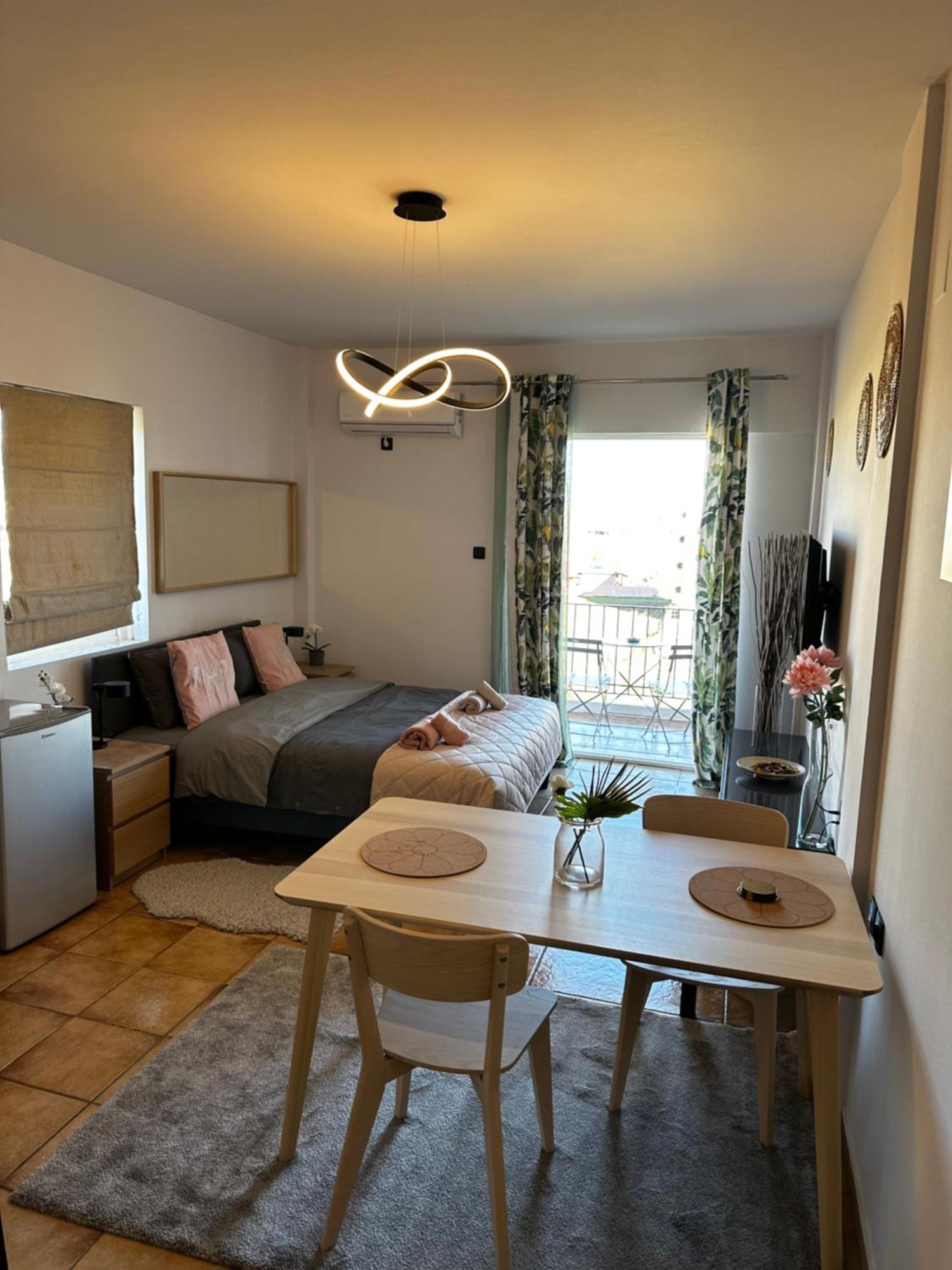 νεάπολη Apartment